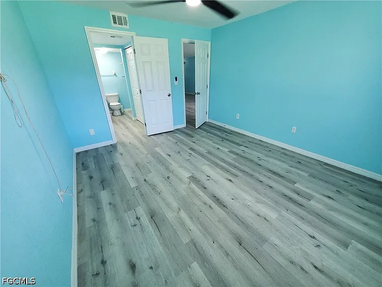 1055 Palm Ave #214 — Photo 19