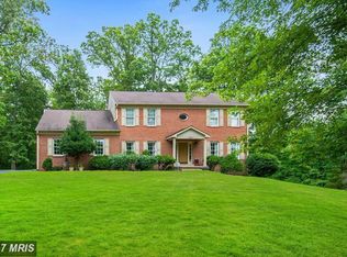 1301 Shaker Woods Rd, Herndon, VA 20170