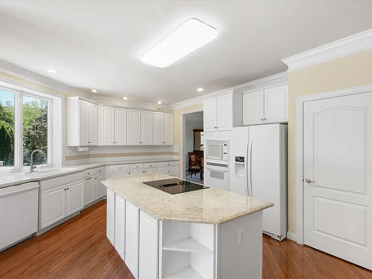 10243 Brittenford Dr — Photo 21