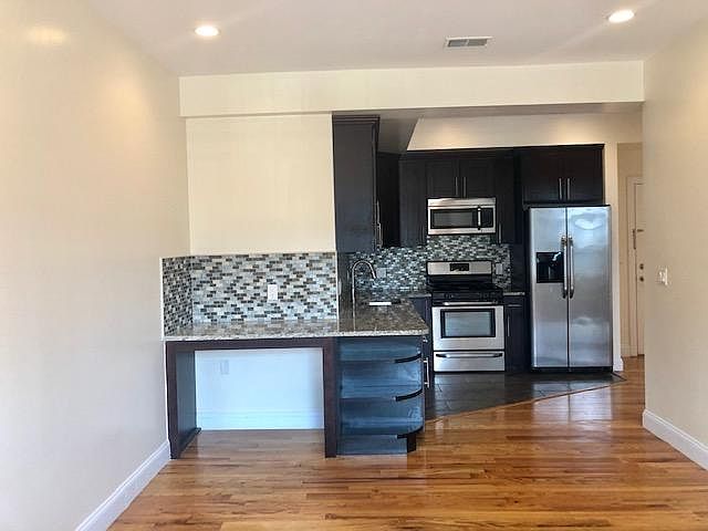 1st image of 95 N Walnut St APT 105