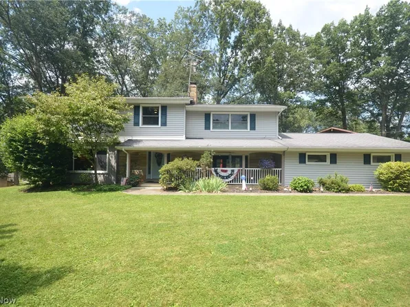 735 Fessler Dr, Uniontown, OH 44685