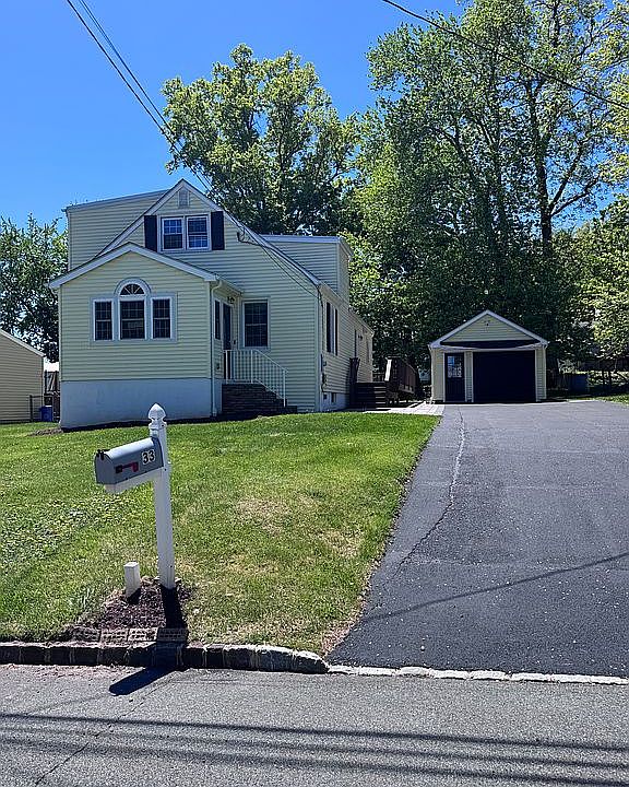 1st image of 33 Grand Ave