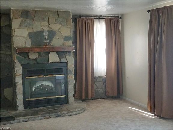 2nd image of 845 Mansfield St