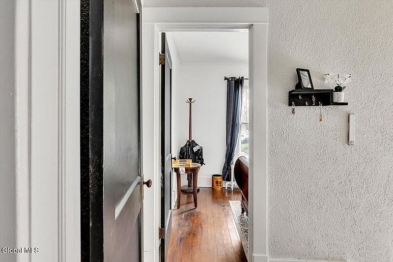 2nd image of 22-24 Kreisel Terrace