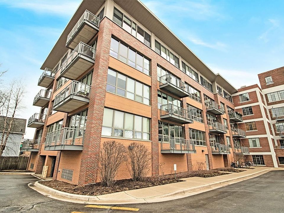 1st image of 315 2nd St APT 303