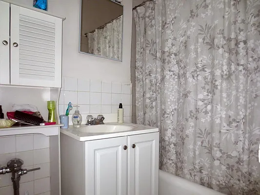 Rented by Rennit Inc. | media 25