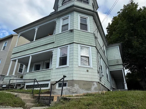 5 Richmond St, Adams, MA 01220