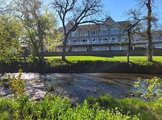 120 River Oaks Cir NE, Stewartville, MN 55976