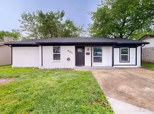 901 Pioneer Rd, Mesquite, TX 75149