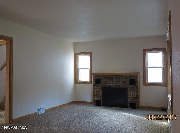 2nd image of 316 Crocker Ave N