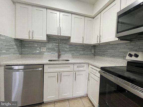 5th image of 8604 Village Way #4/8604E