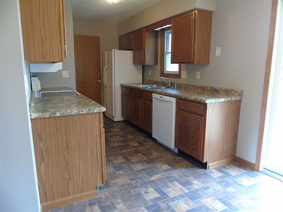 3rd image of 952 N 10th St