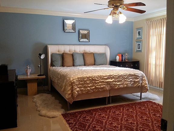 2nd image of 1031 Coachlight Dr