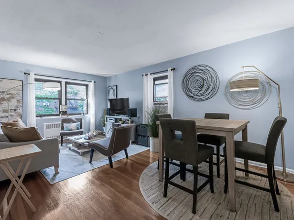 118-66 Metropolitan Avenue image 3 of 16