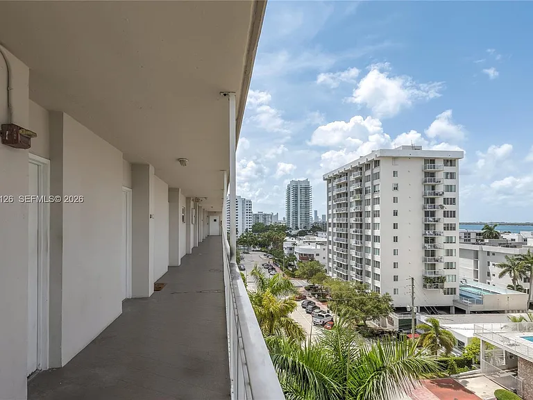 1300 Lincoln Rd #B802 — Photo 13