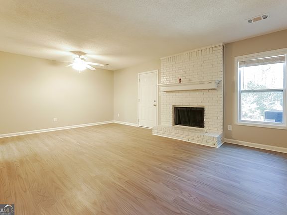 3rd image of 8071 Creekstone Way