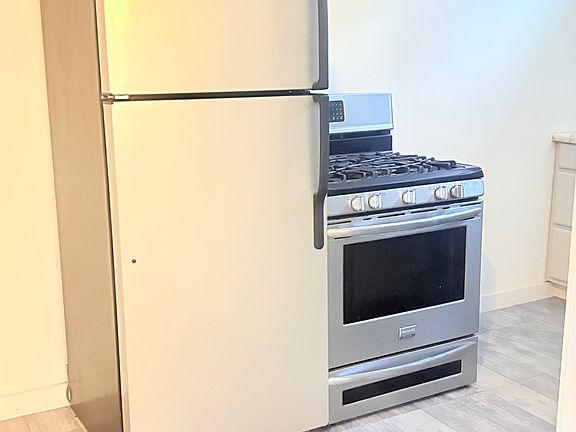 2nd image of 1411 S Urbana Ave #2