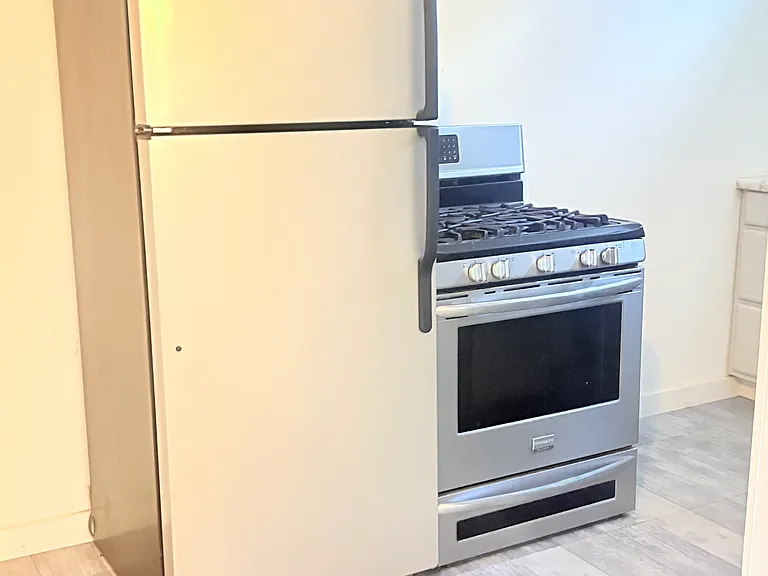 1411 S Urbana Ave #2 — Photo 2