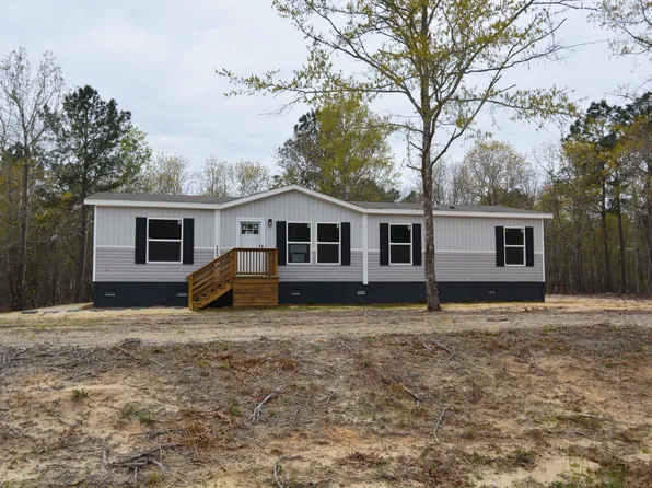 1069 Wild Rose Ct, Manning, SC 29102