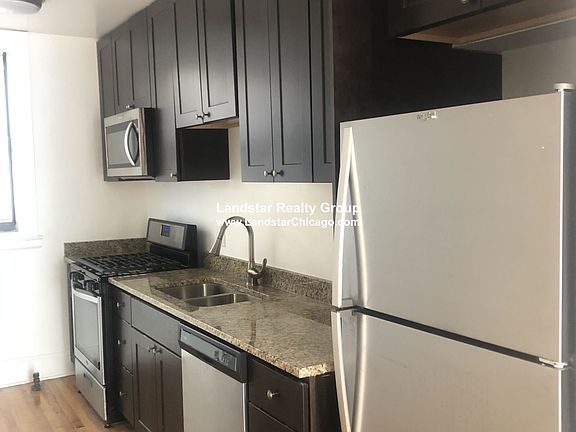 4th image of 4744 S Woodlawn Ave APT 2E