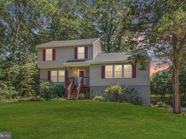 14 Reiner Rd, Cream Ridge, NJ 08514