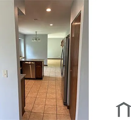 4 bed, 2192 sqft, $3,500 — Photo 2