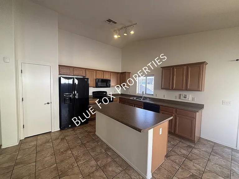 167 W Calle Patio Lindo — Photo 2