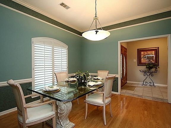 5th image of 14807 Carols Way Dr
