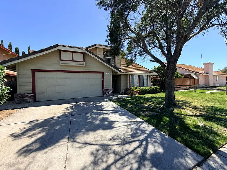 1311 Saint Francis Dr — Photo 3