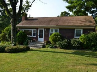 45 Stonybrook Rd, Norwalk, CT 06851