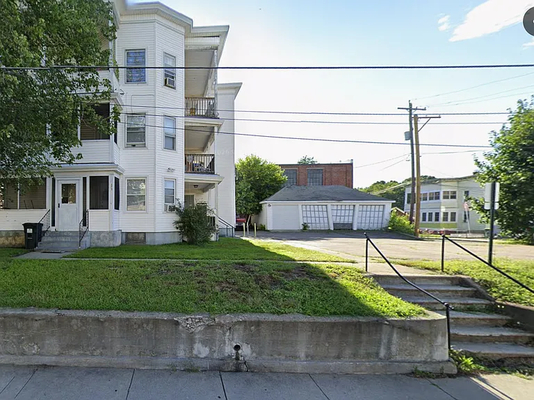 575 Wood Ave #3R — Photo 1