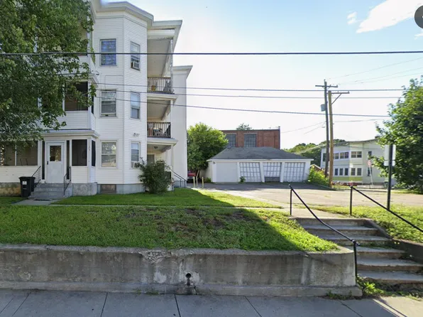 575 Wood Ave #3R, Woonsocket, RI 02895