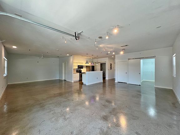 4th image of 1111 S Akard St Unit 214