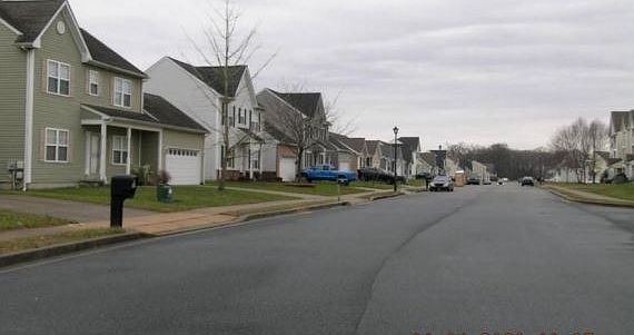 Exterior Neighborhood (street photo)