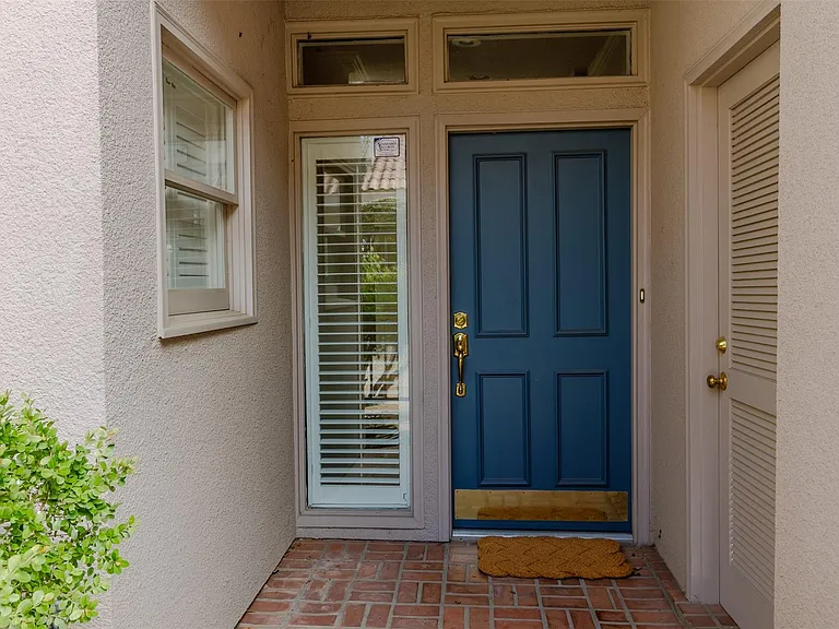 4520 Glenwick Ln — Photo 2