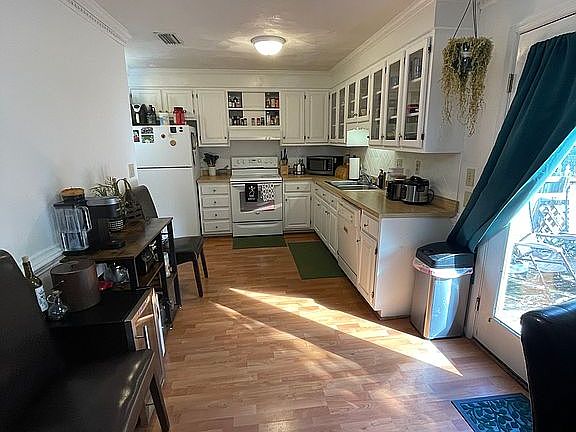 2nd image of 303 San Roman Dr