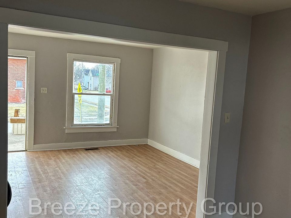1st image of 501 E Vine St