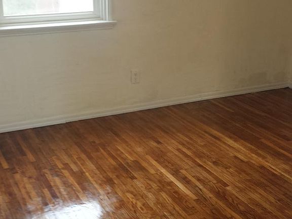 5th image of 4328 37th St