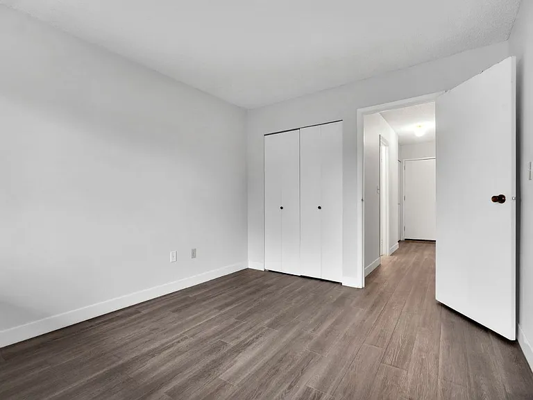 8200 Park Rd — Photo 6