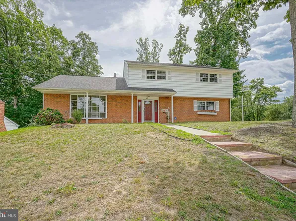 26 Sheffield Ln, Blackwood, NJ 08012