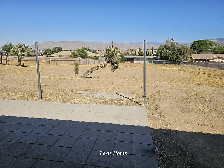 8221 E Ave — Photo 13