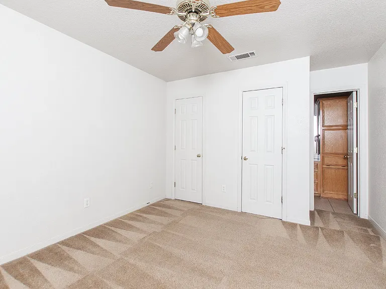 5009 John David Dr #A — Photo 9