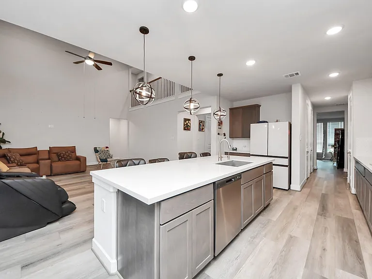 603 Beachman Shore Ln — Photo 12