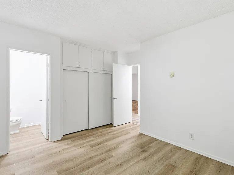 1015 S Westgate Ave — Photo 29
