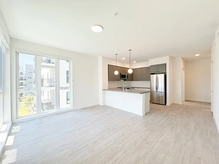 815 S Kingsley Dr — Photo 7