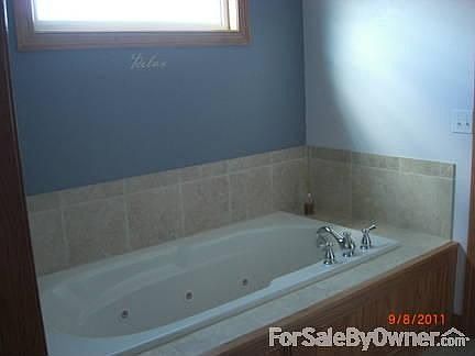 Jetted Tub in Master Bath