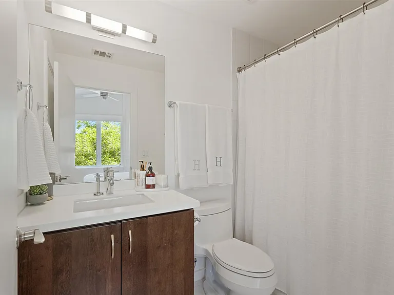 1500 Summit St #5 — Photo 30