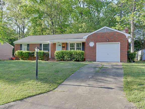 3rd image of 293 Paulette Dr