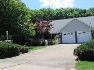 104 N 5th St, La Harpe, IL 61450