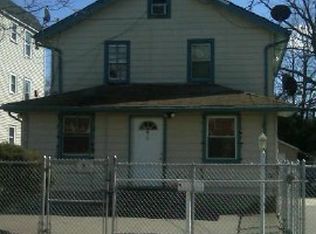 10 Burr Ave, Hempstead, NY 11550